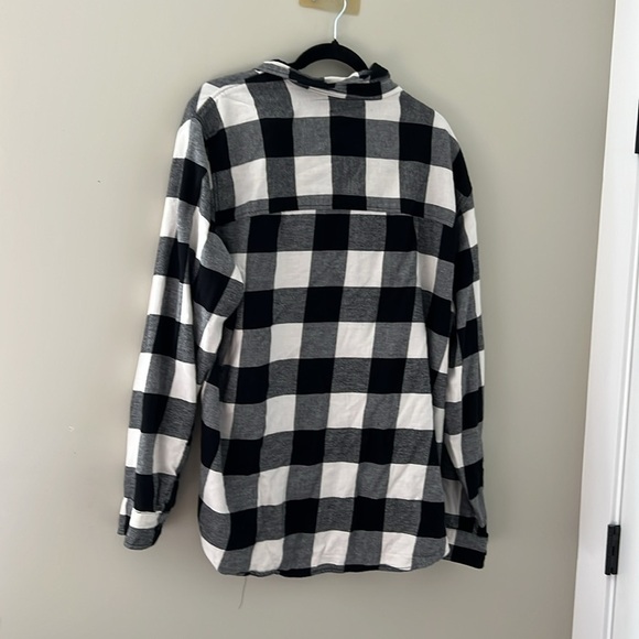 H&M Black and White Casual Button Down Shirt - Picture 2 of 3